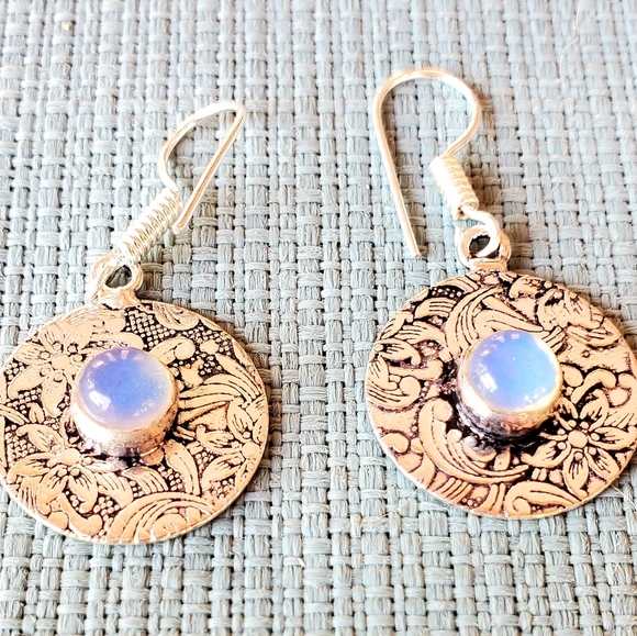 ***$15 Sale*** New Opal Opalite Silver Earrings. - Picture 3 of 12